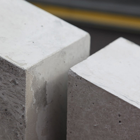 Construcción rápida con paneles prefabricados de hormigón - Componentes Fortrac PANEL Losa prefabricada de hormigón con elemento de acoplamiento - Kit de construcción Huesker